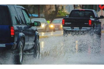 暴雨頻發，開車一定要注意這3點，否則保險一分不賠！